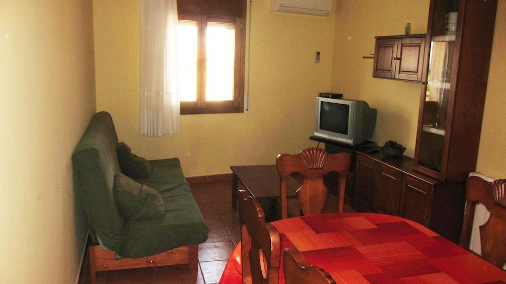Apartaments La Fabrica Horta de Sant Joan Szoba fotó